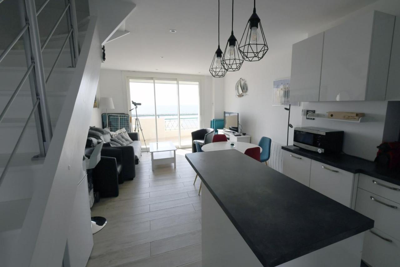 La Croix Du Sud Superbe Appartement En Duplex 2 Chambres Vue Mer ル・グロー・デュ・ロワ エクステリア 写真